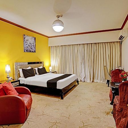 Townhouse 809 Royal Palms Hotel - Rose Collection Мумбай Екстериор снимка