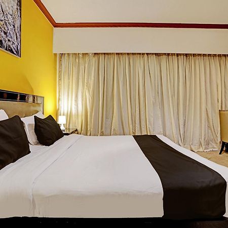 Townhouse 809 Royal Palms Hotel - Rose Collection Мумбай Екстериор снимка