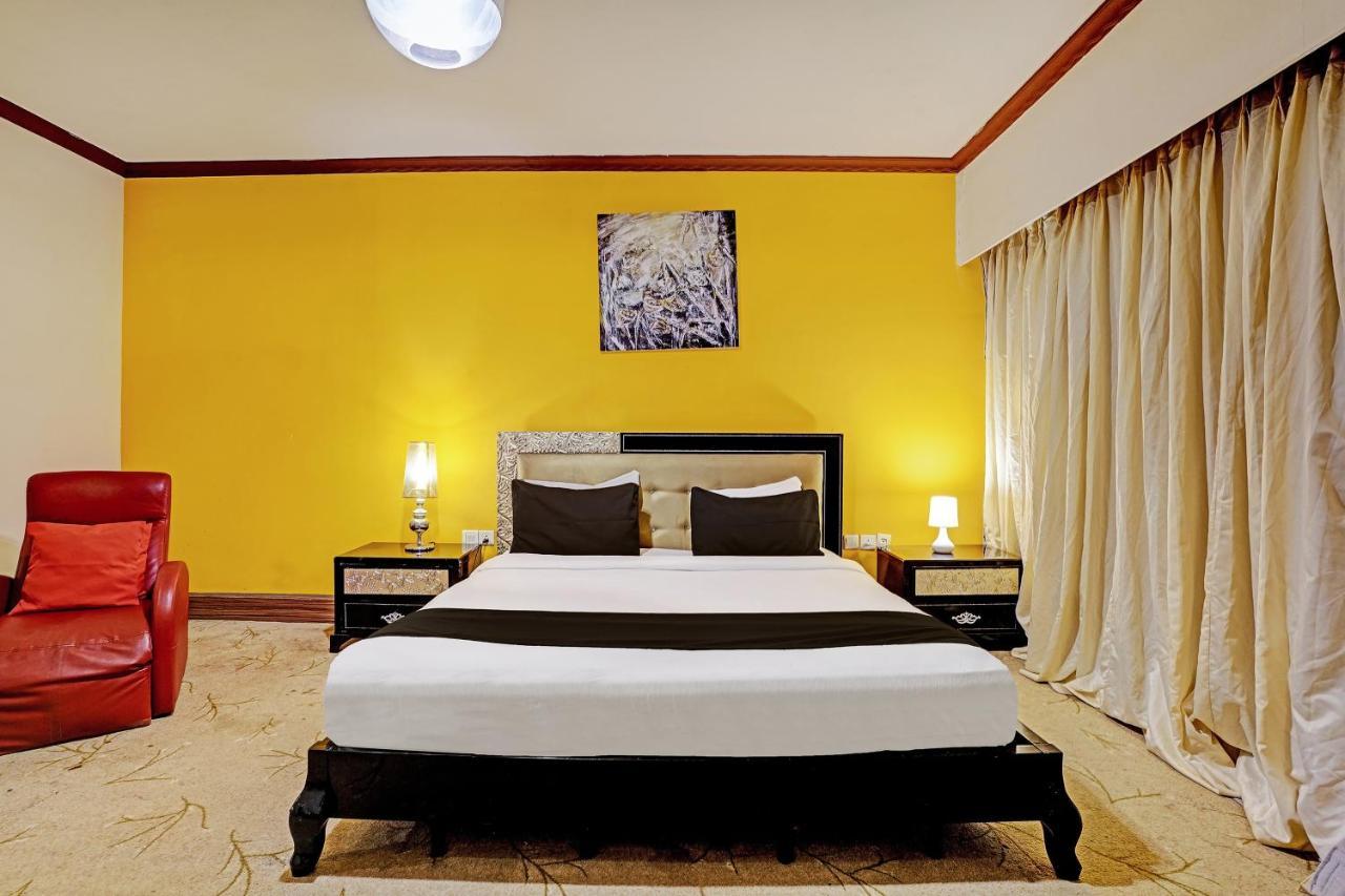 Townhouse 809 Royal Palms Hotel - Rose Collection Мумбай Екстериор снимка
