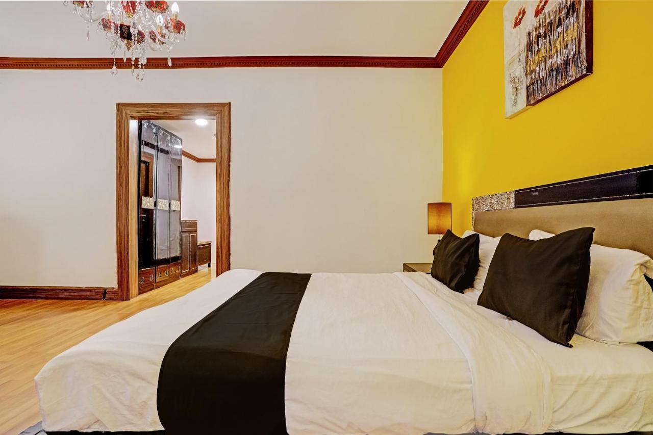 Townhouse 809 Royal Palms Hotel - Rose Collection Мумбай Екстериор снимка